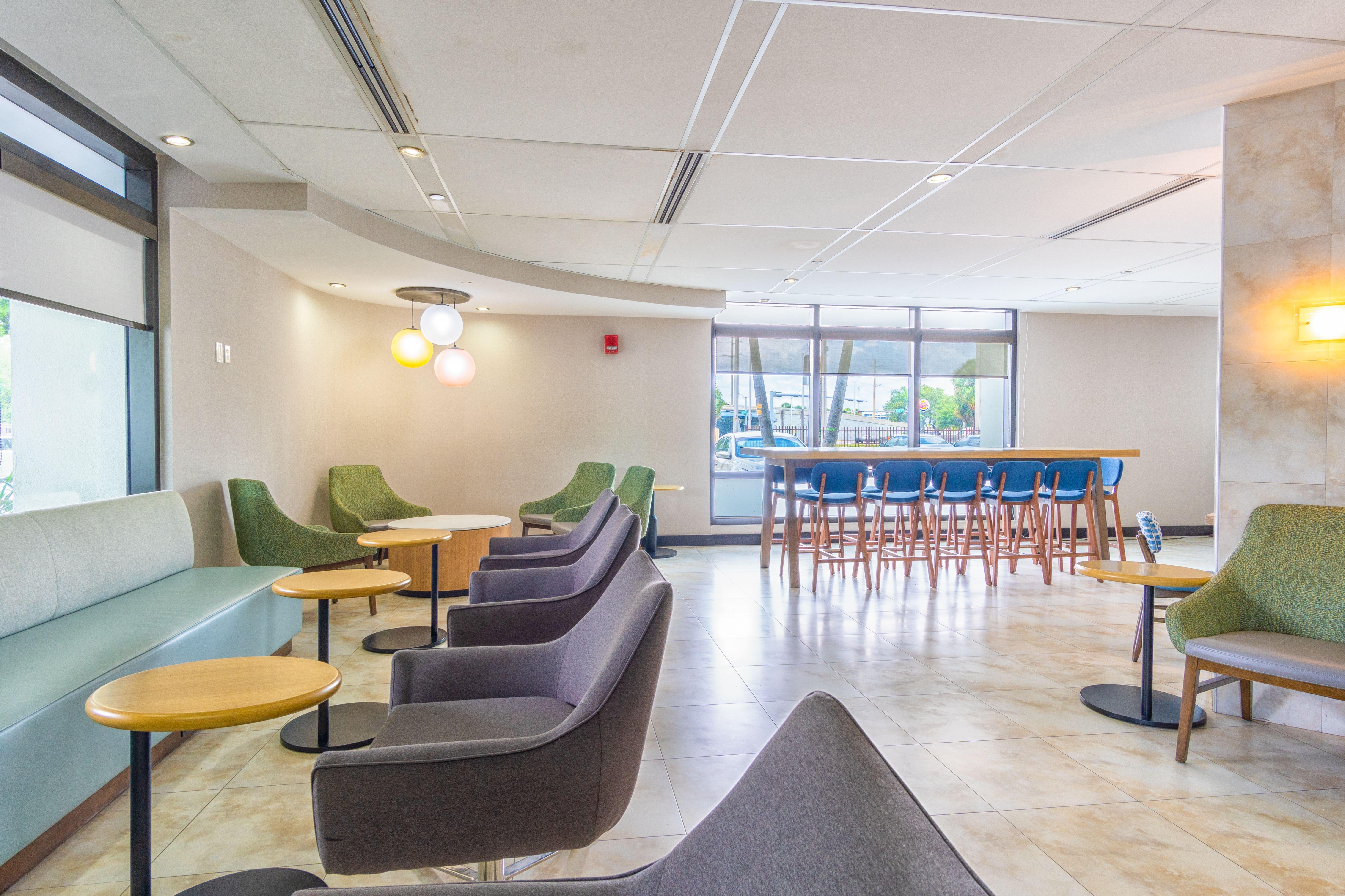 Holiday Inn Miami International Airport By Ihg Miami Springs Екстериор снимка