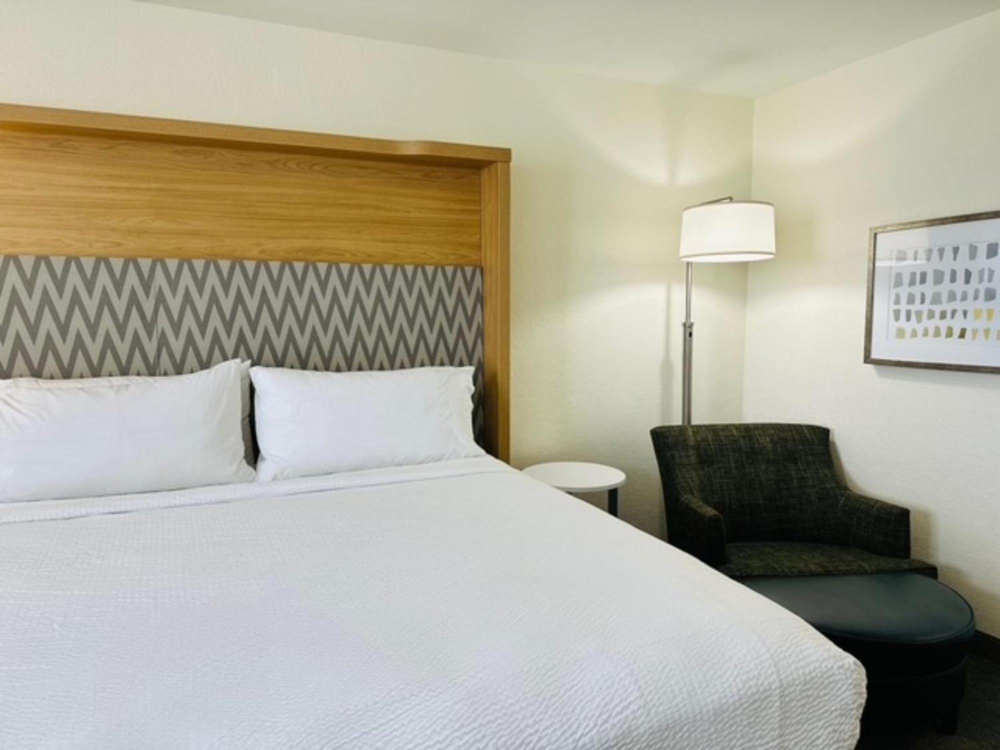 Holiday Inn Miami International Airport By Ihg Miami Springs Екстериор снимка