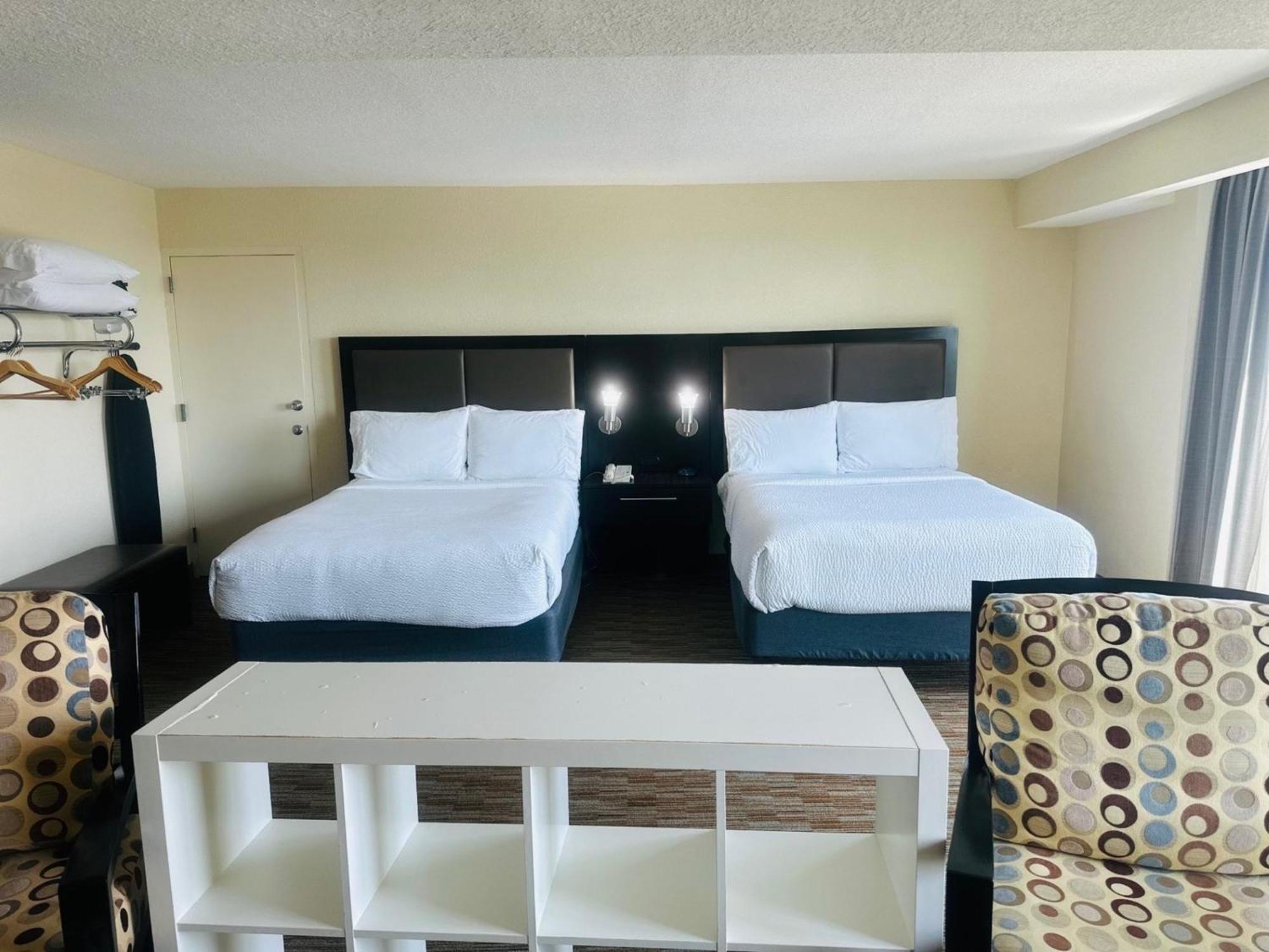 Holiday Inn Miami International Airport By Ihg Miami Springs Екстериор снимка